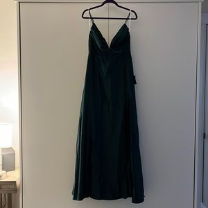 Lulus green floor length formal dress NWT